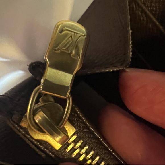 Louis Vuitton Ebene Sarah Wallet - Picture 6 of 11